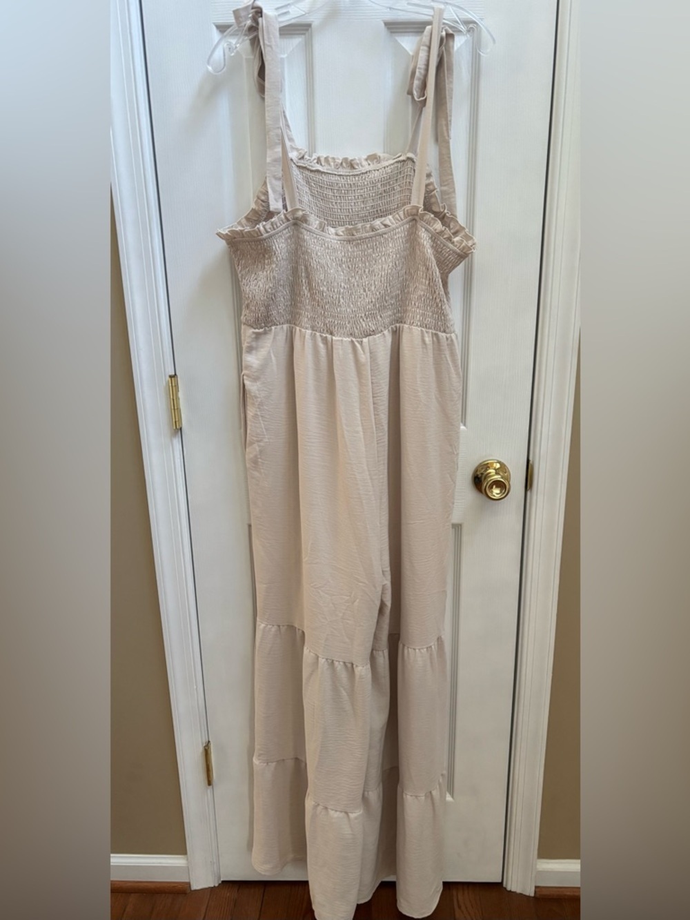 Woman’s Cream Tie-Shoulder Smocked Tiered Jumpsuit w/ Tie Straps, Size XL, NWOT - Picture 4 of 5